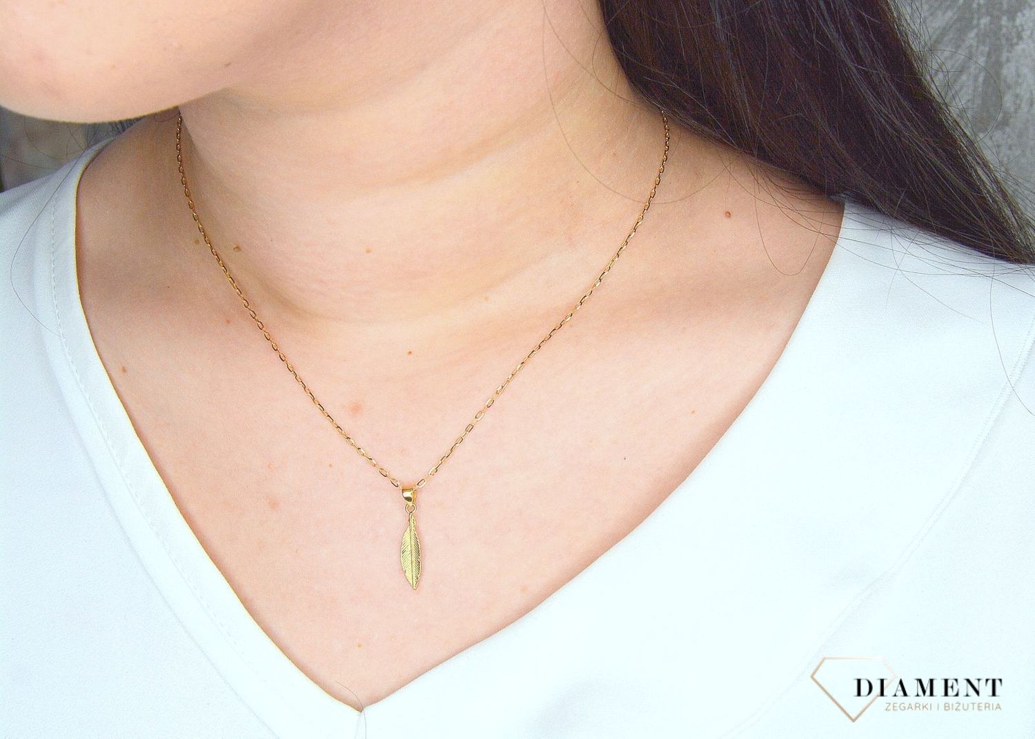 Złota zawieszka 333 piórko ZA 4655 333.jpg